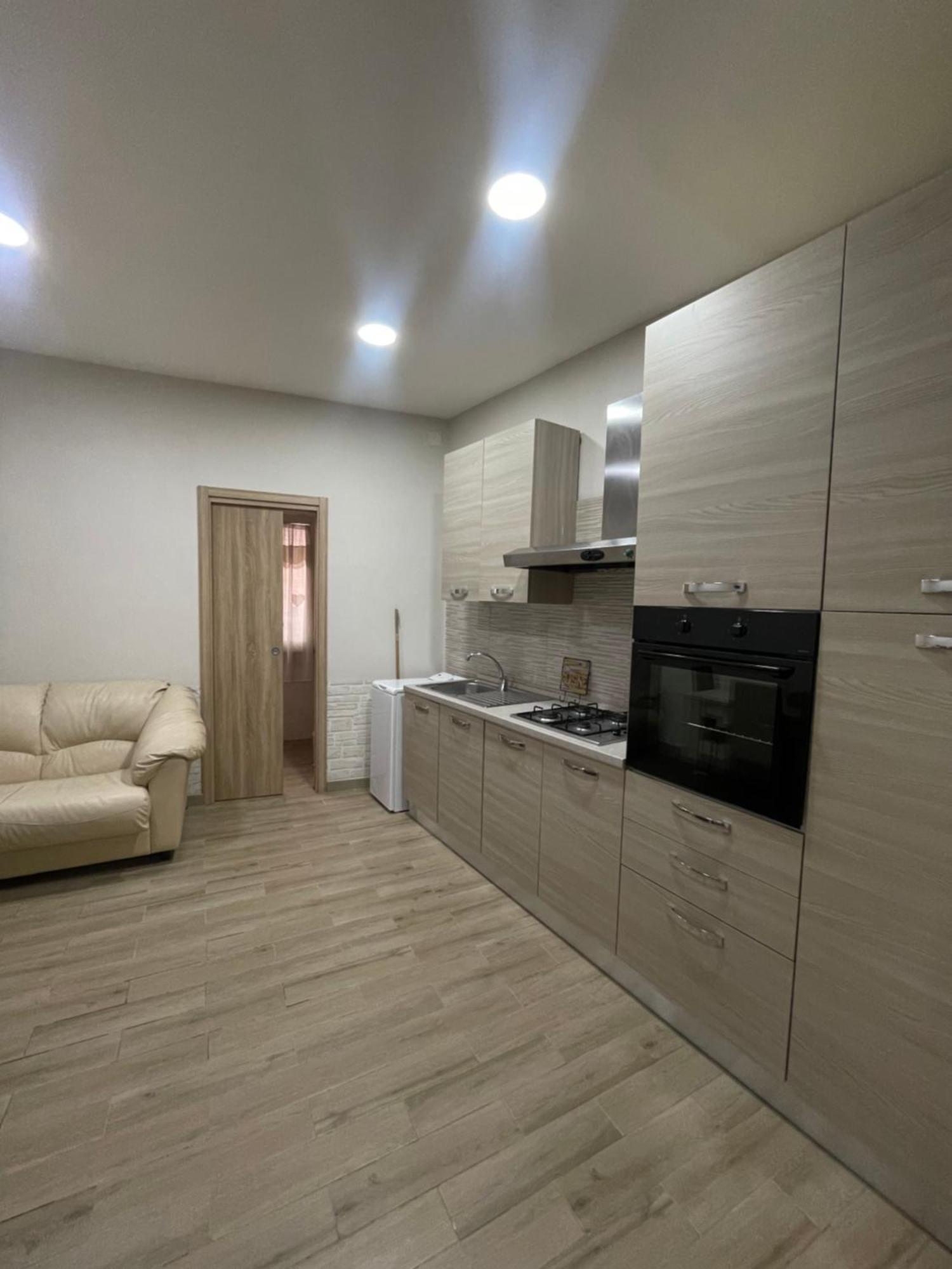 Beatrice Apartment *